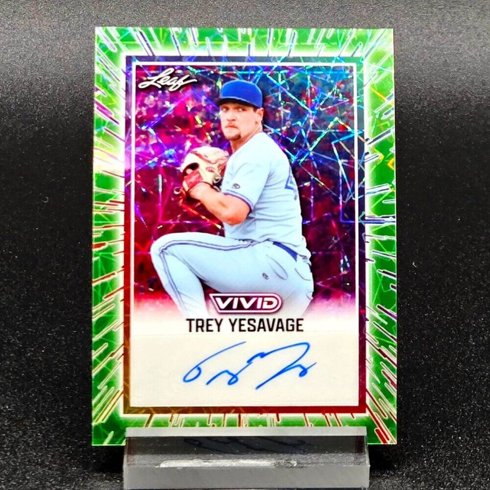2025 Trey Yesavage 5/8 Green Laser Refractor Auto Toronto Blue Jays Top Prospect